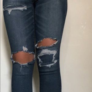 American eagle dark wash jeans! Super stretch 00.